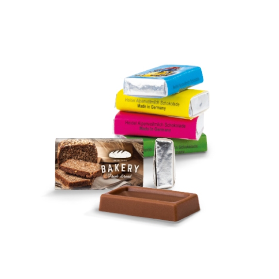 Die Schoko Täfelchen Napolitains 3g mit Werbedruck auf der Banderole. Kleine Schokoladentäfelchen aus Vollmilchschokolade mit Ihrem Logo bedruckt.