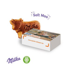 Milka Soft Moo Kuchen in Kuhform gebacken mit Schokoladenstücken. Einzeln verpackt in einer individuell bedruckten Werbebox als Schiebekarton.
